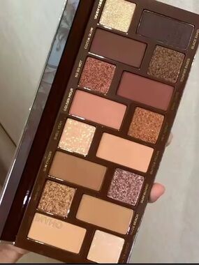 Kohl's Warm Neutral Eyeshadow Palette - Brown, Peach, Gold
